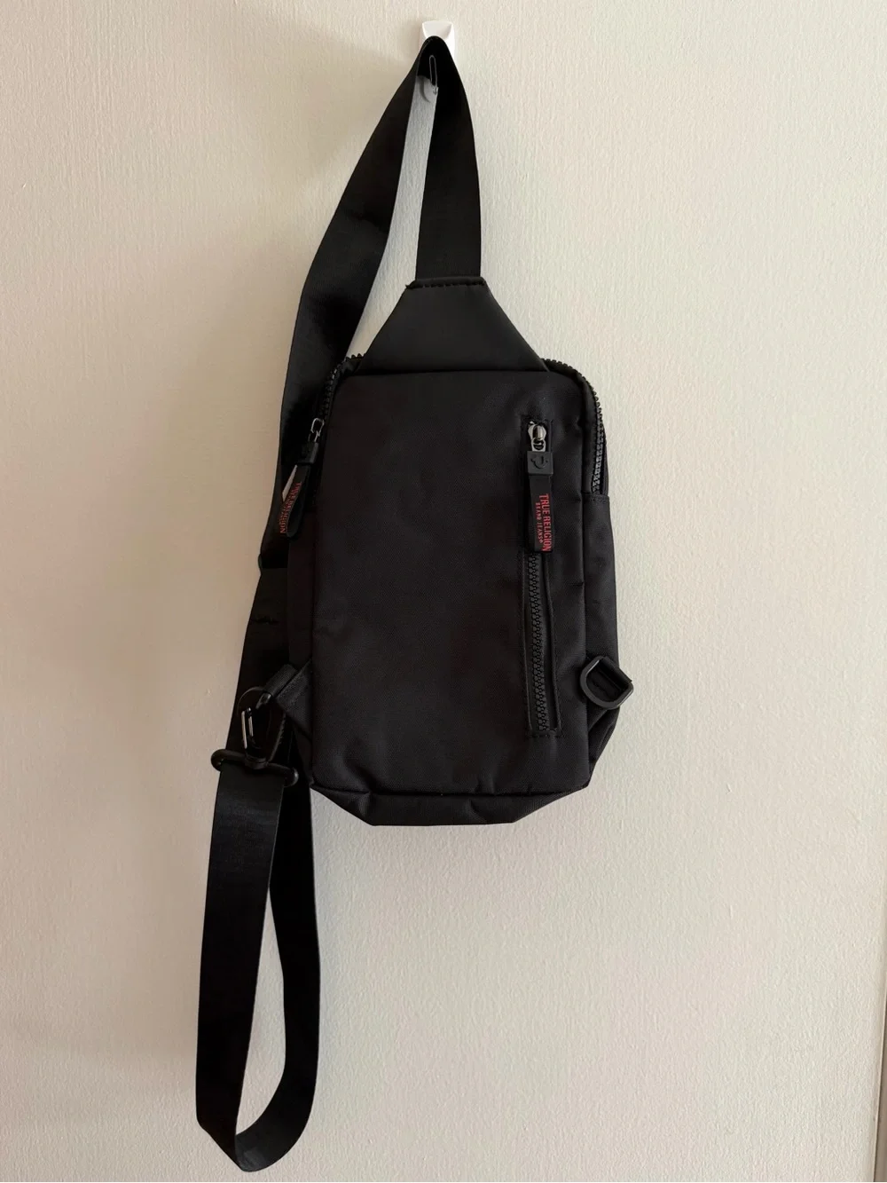 NWOT True Religion Red Black Sling Crossbody Shoulder Bag Adjustable Strap